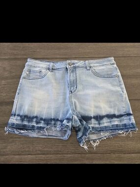 Judy Blue Shorts Womens Size XL Dip Dye Light Wash Denim Frayed Ombre JB150053